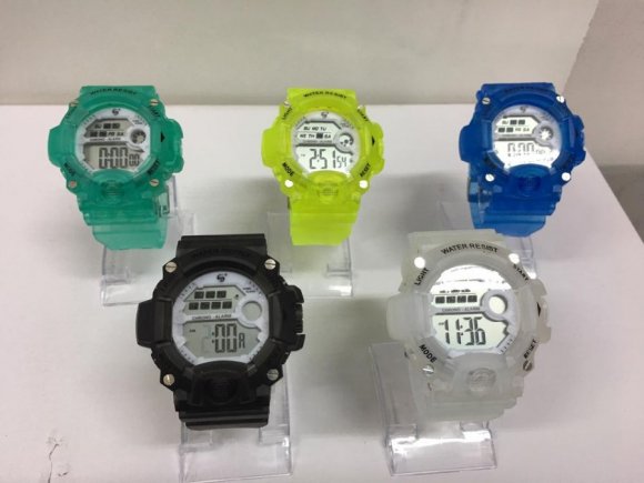 Relojes de Colores Transparentes para Niños de Altisima Calidad. Cinco Modelos en Stock