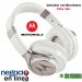 Motorola Pulse Max, Los auriculares con Microfonos, combinan el rendimiento de calidad de estudio que espera con un diseño liviano que es elegante y cómodo. Cascos Acolchados en   Cuero. Un solo Plug Stereo. Dos Color Blanco